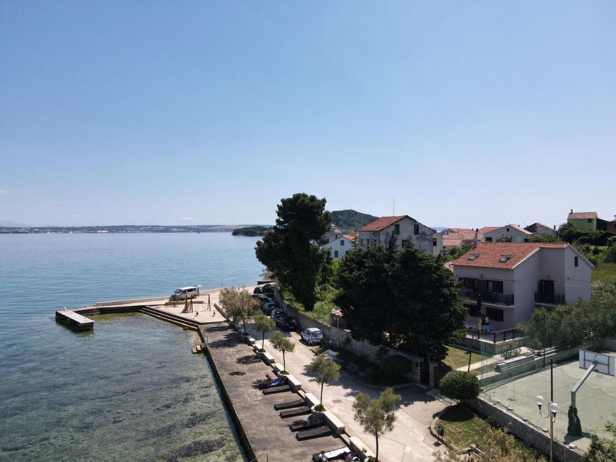 Beachfront Apartments Calm Sea 普莱克 外观 照片